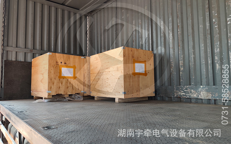 礦用湘潭電機車配件出口海外 1.jpg